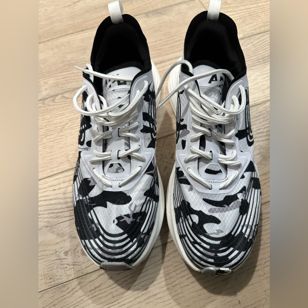 APL streamline sneakers